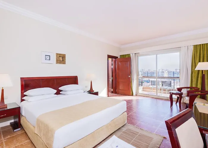 Coral Sea And Aqua Park 4*
